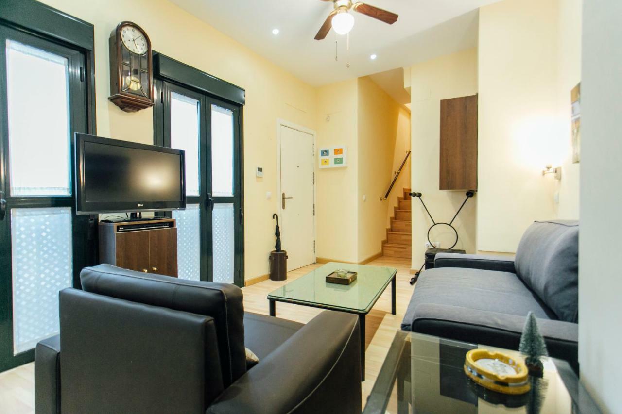 Bright Duplex W/ Terrace Διαμέρισμα Σεβίλλη Εξωτερικό φωτογραφία